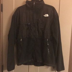Men’s Northface Denali jacket ( used )